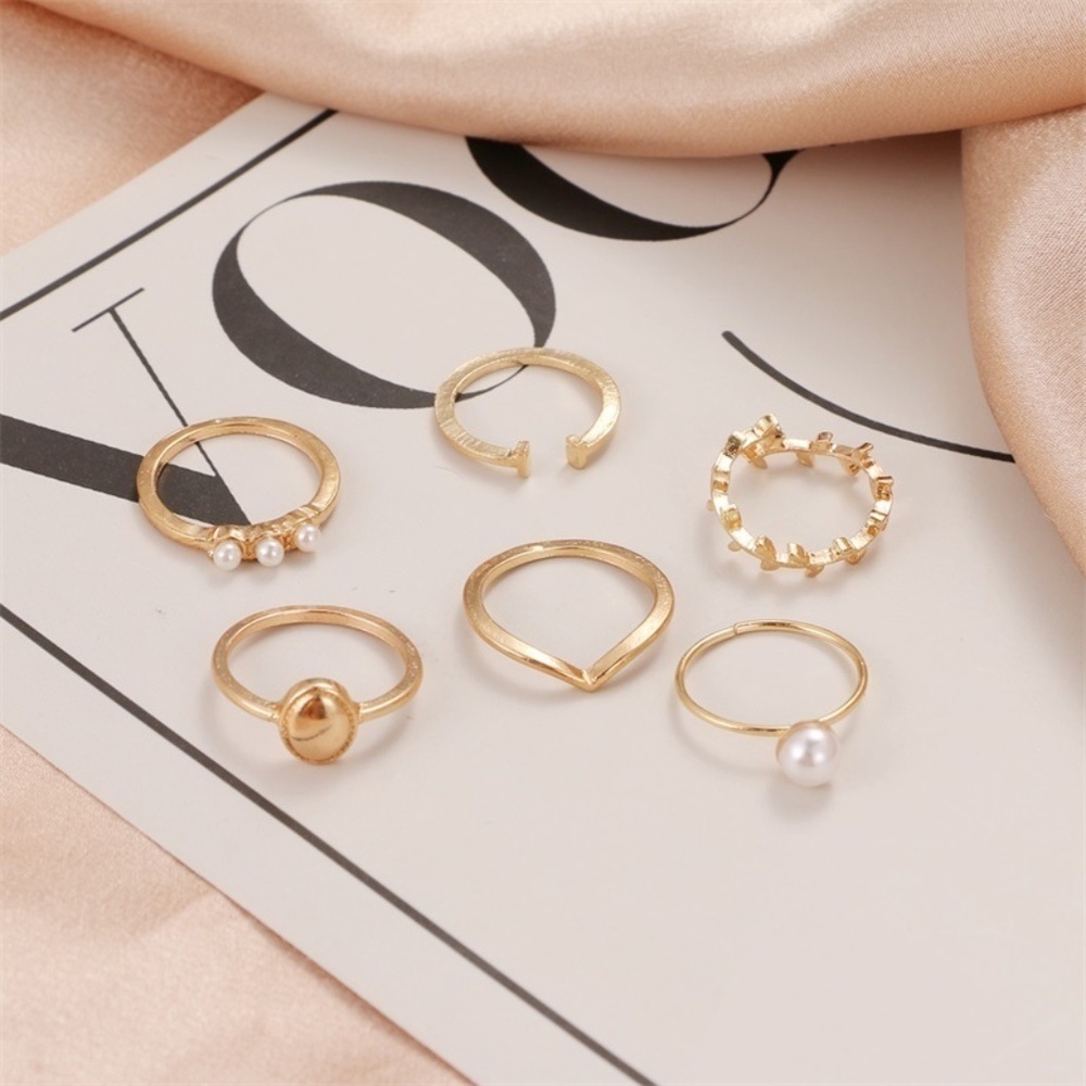 *GIANINA* 6-Pc Gold x Pearl Fashion Ring Set